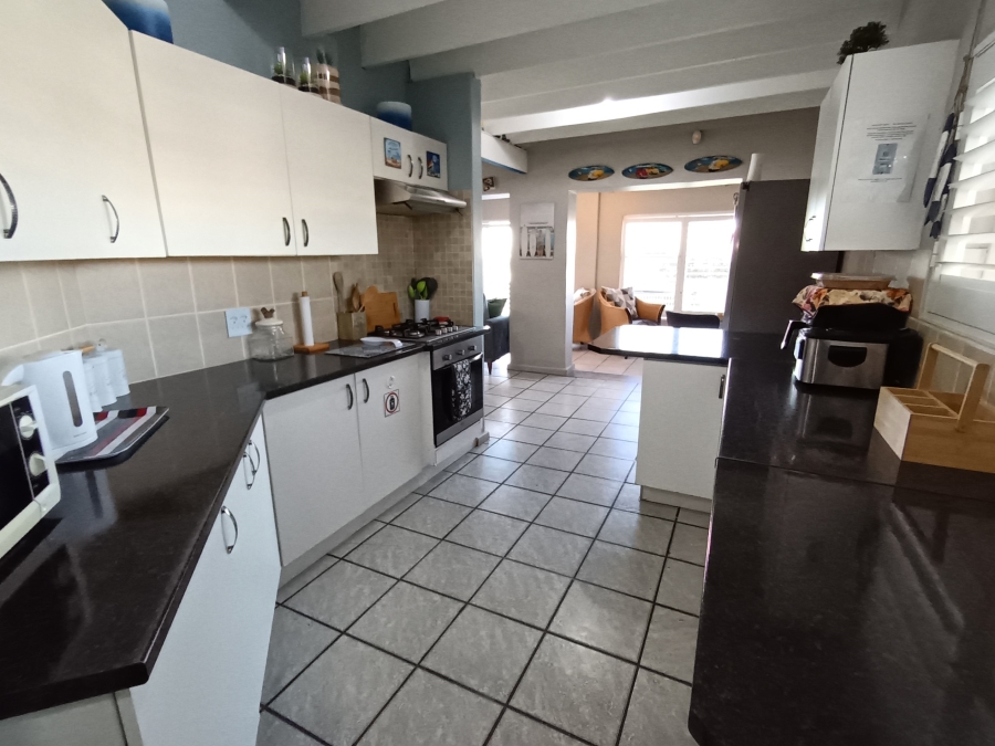 3 Bedroom Property for Sale in Wavecrest Eastern Cape